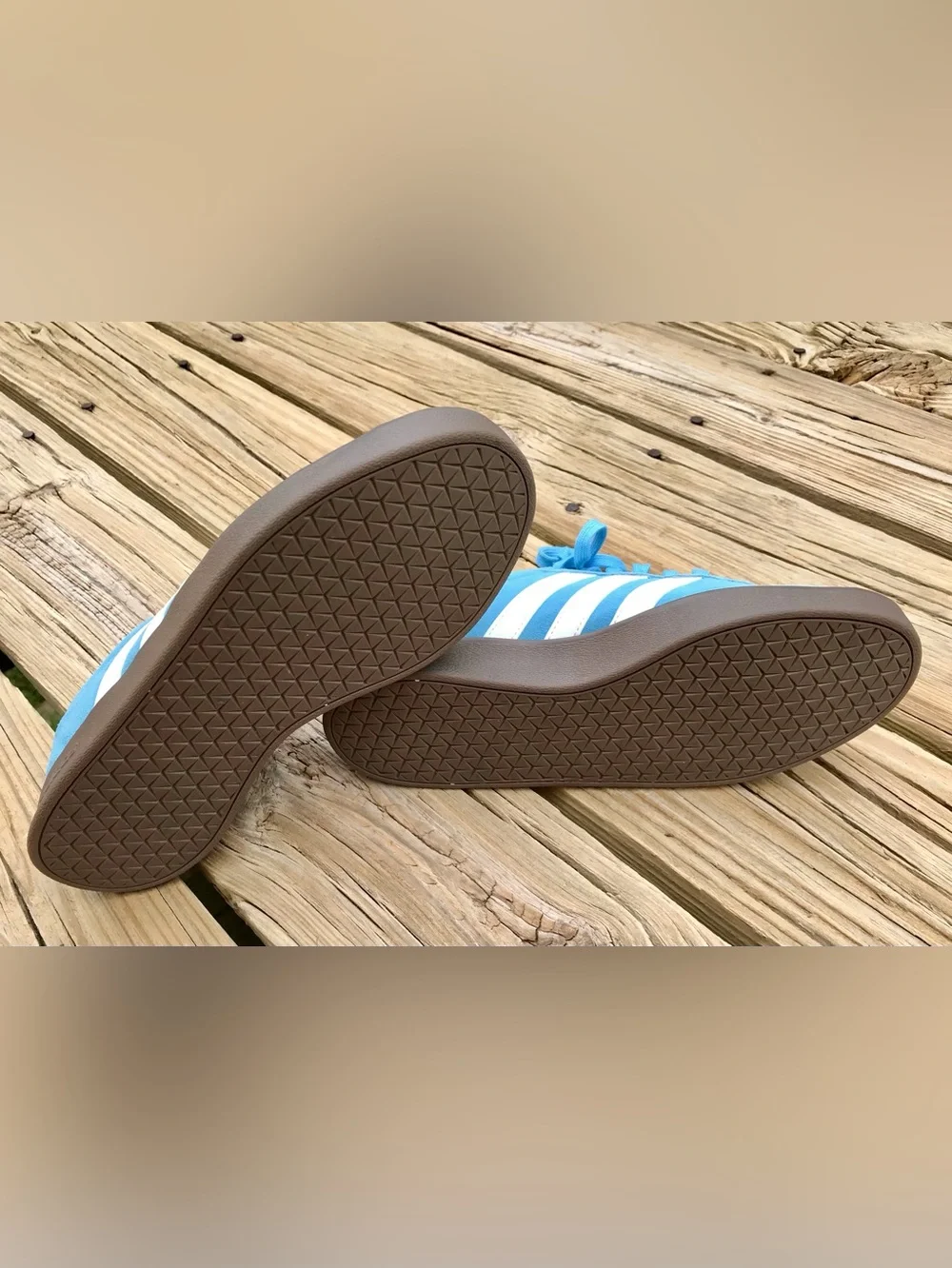 Mens 7 Womens 9 ADIDAS Light Robin Egg Blue Gum Bottom Lace Up Sneakers